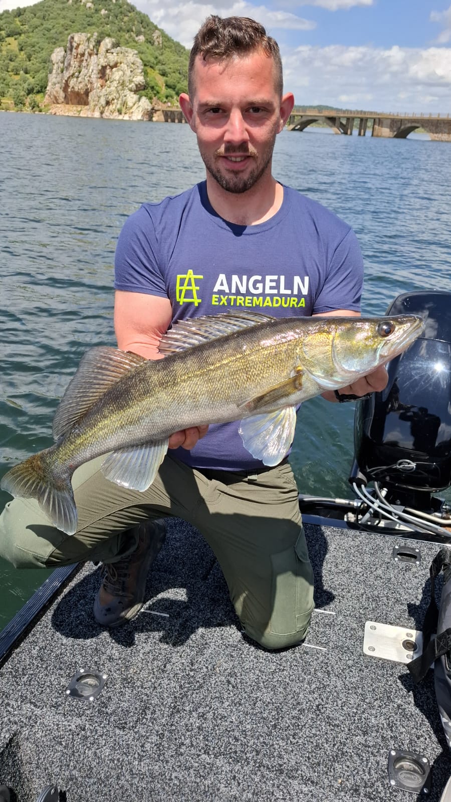 Zander angeln Orellana Stausee