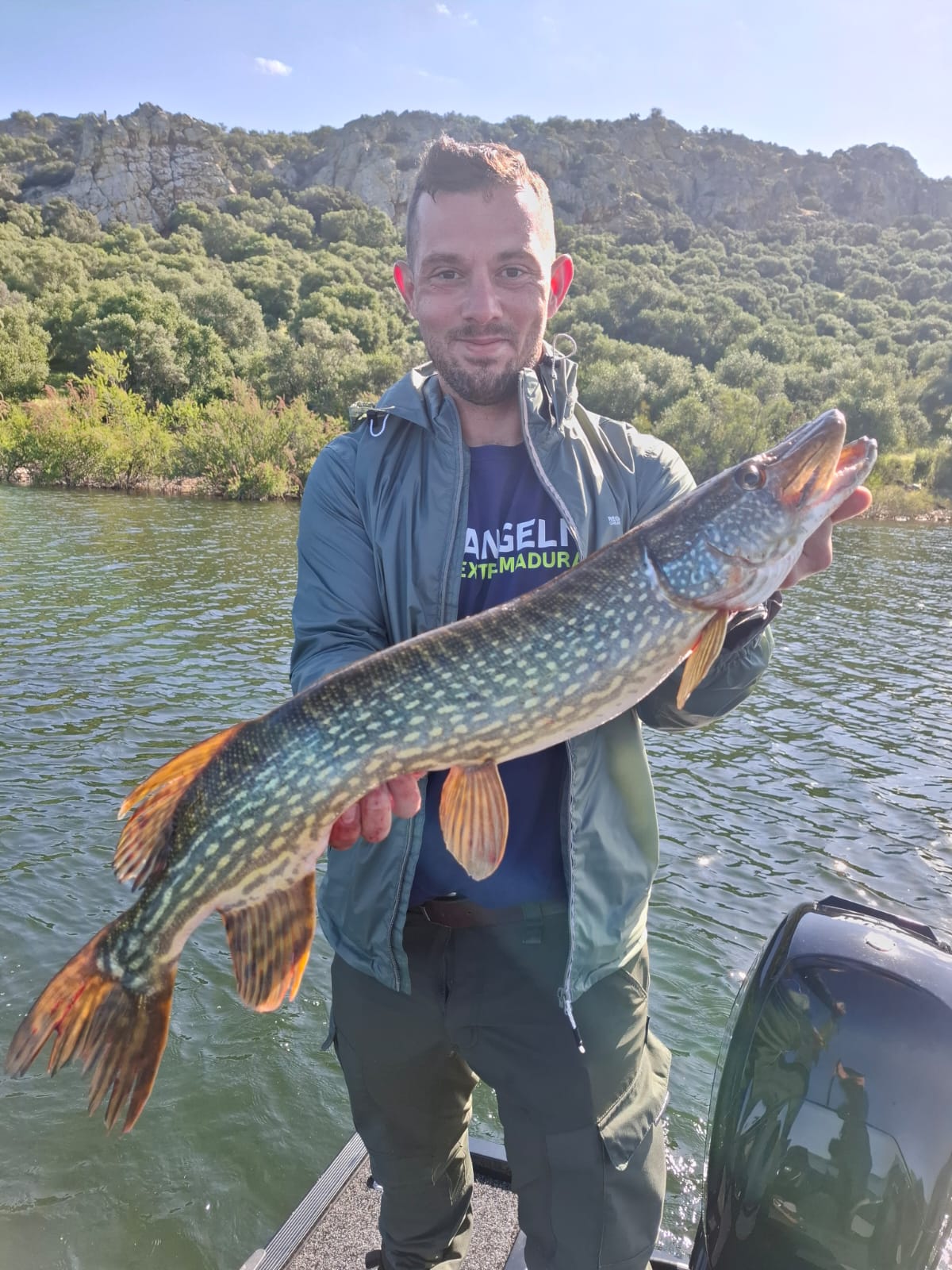 Hecht angeln Orellana Stausee